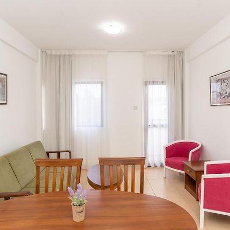 Flora Hotel Apartments Протарас Екстер'єр фото